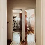 아파트 Elena Apartment- Spacious For 6, 2 Bathrooms, Free Parking 로비니